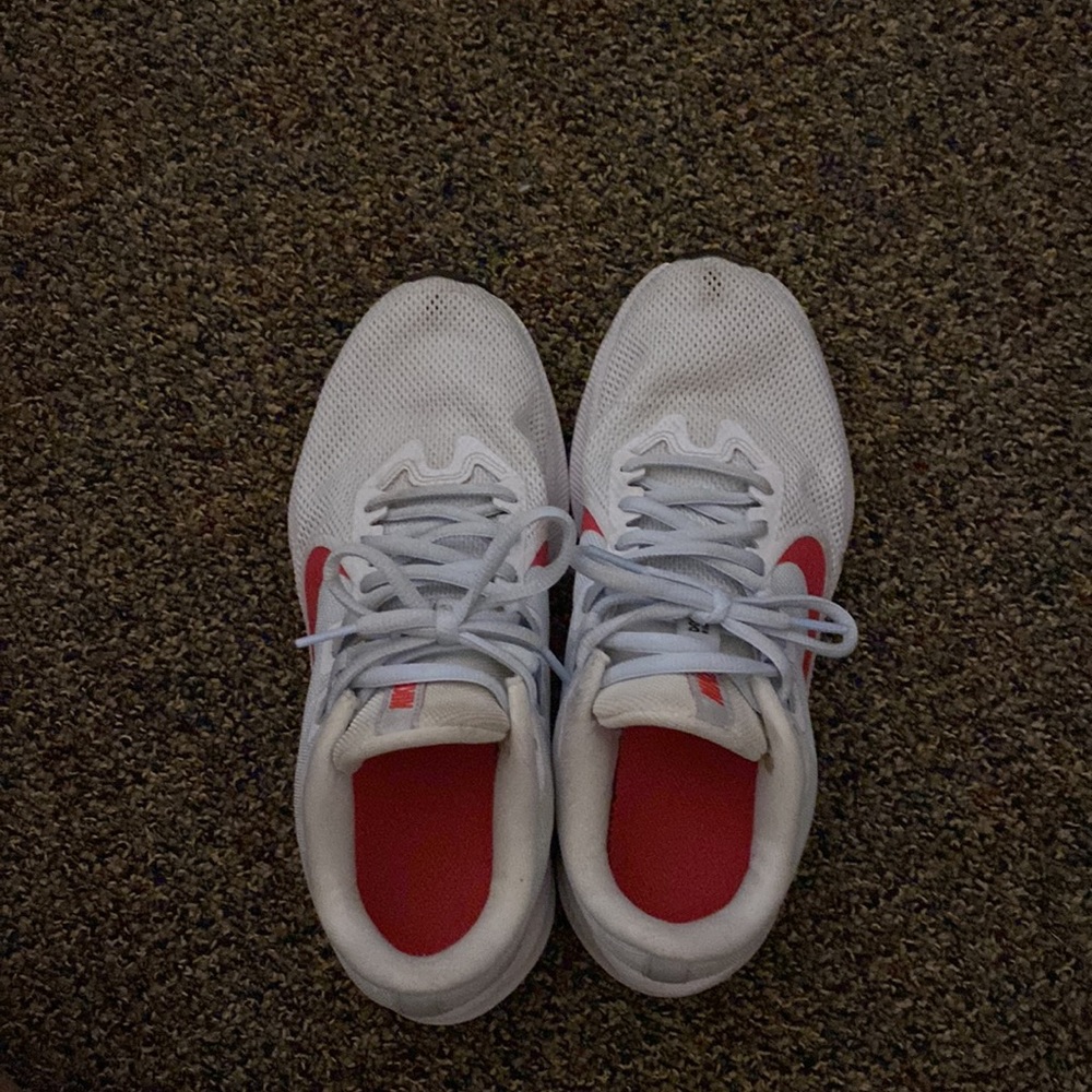 Nike Downshifter white blue running shoes Women’s Size 8 - Picture 4 of 5